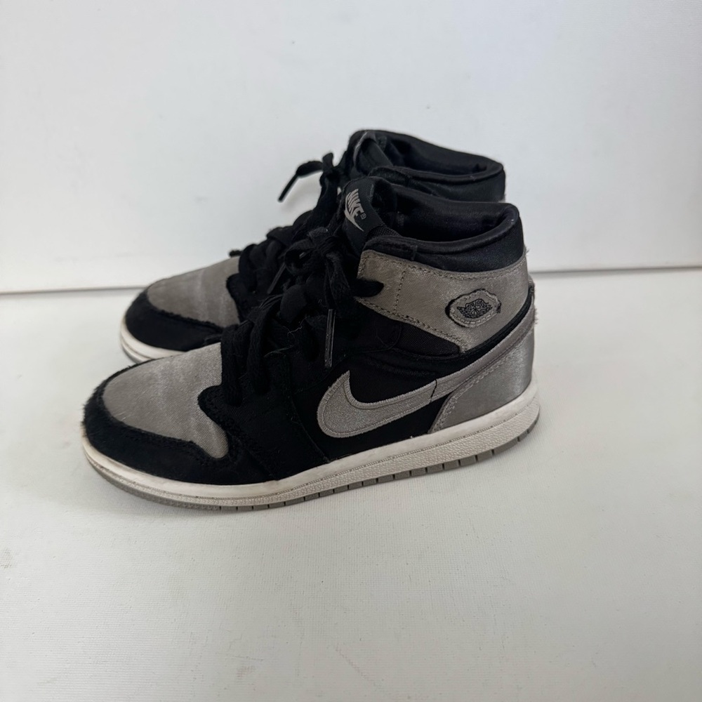 Toddler Nike Jordan 1 Retro High OG Satin Shadow Sneakers silver/black Size 10 - Picture 6 of 16